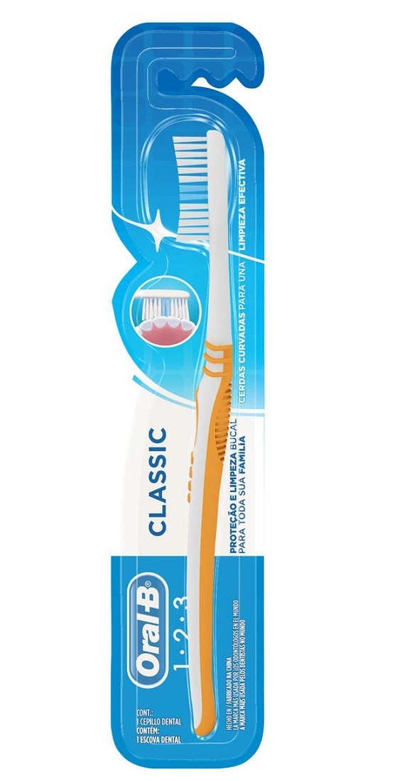 Escova Dental Oral-B Classic - LojasLivia